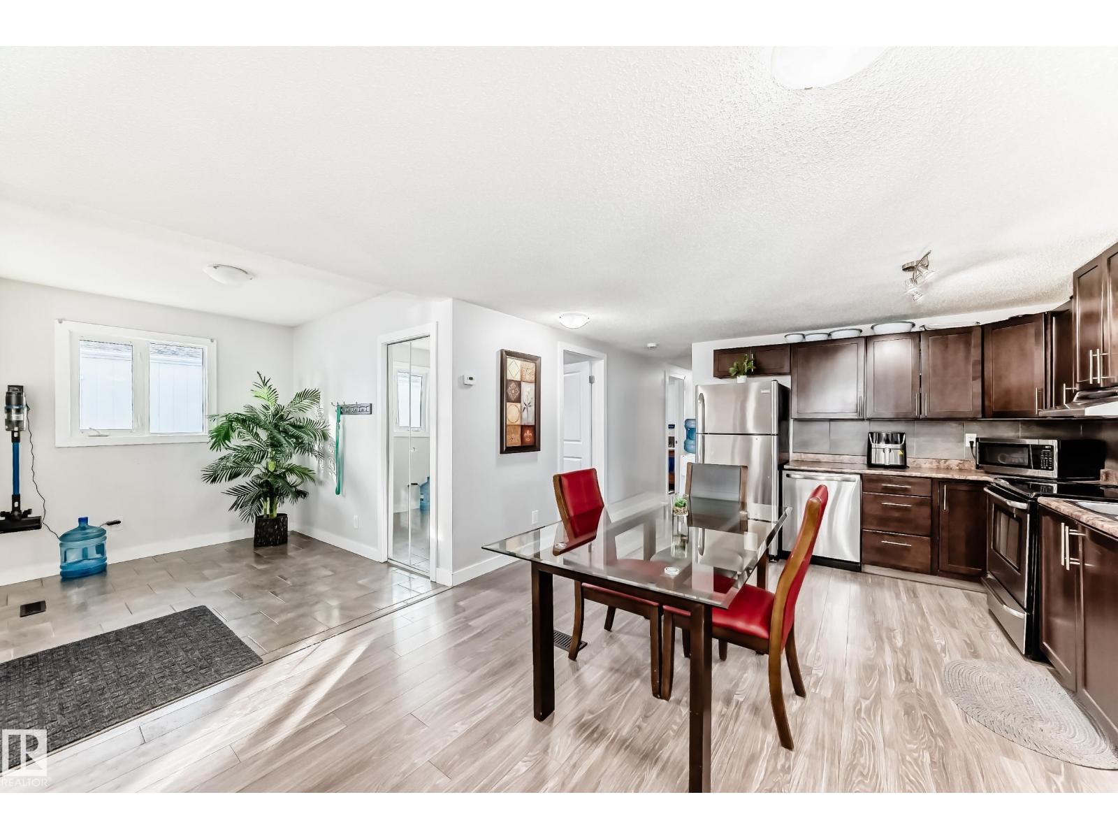 140 West View CR NW, Edmonton