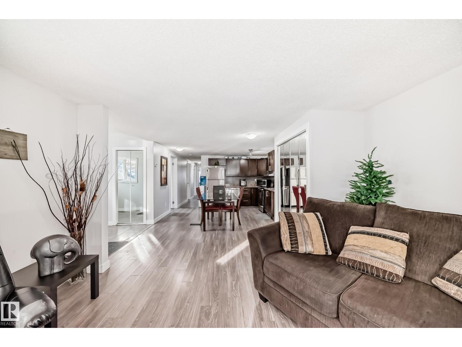 140 West View CR NW, Edmonton