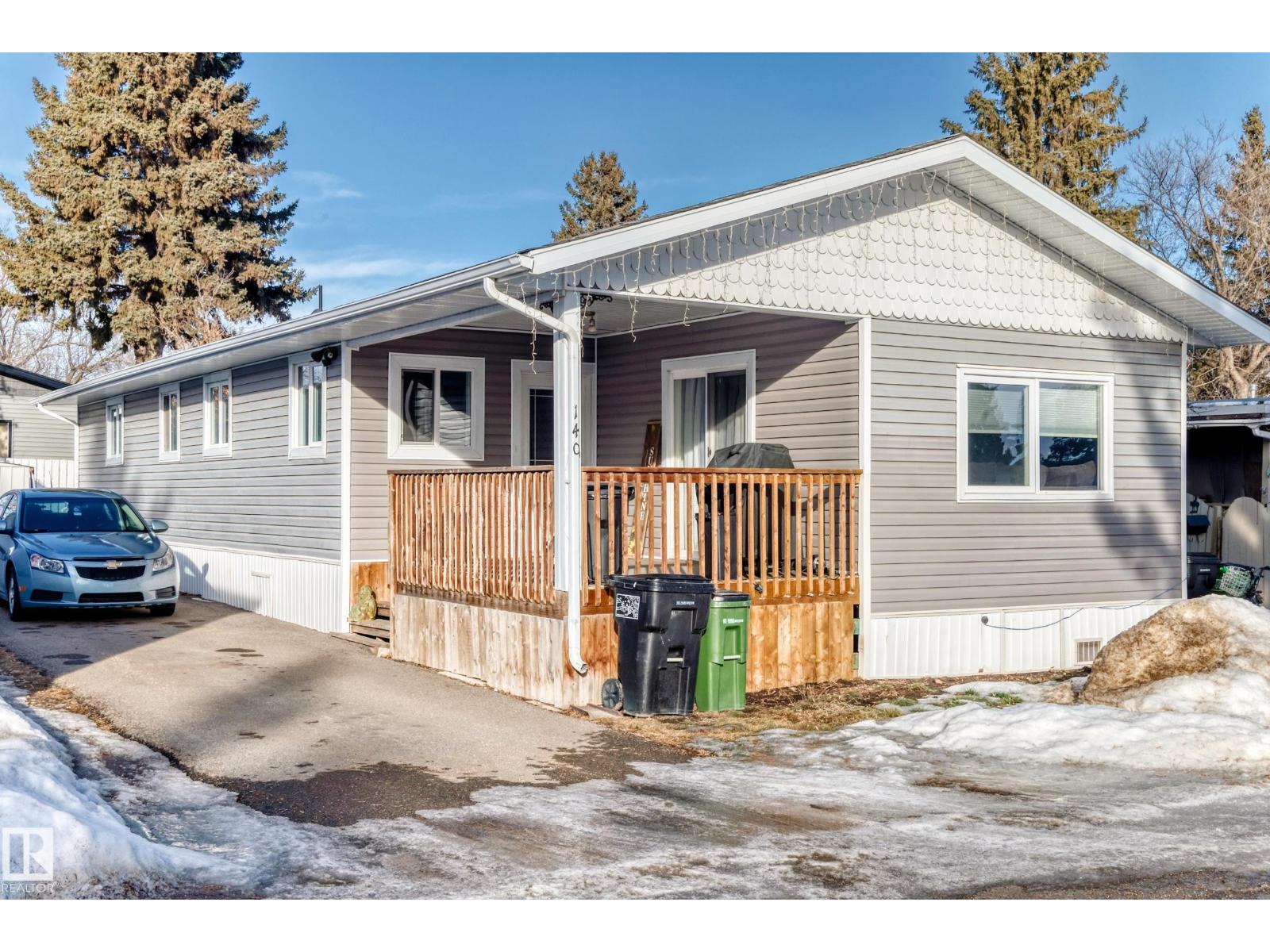 140 West View CR NW, Edmonton