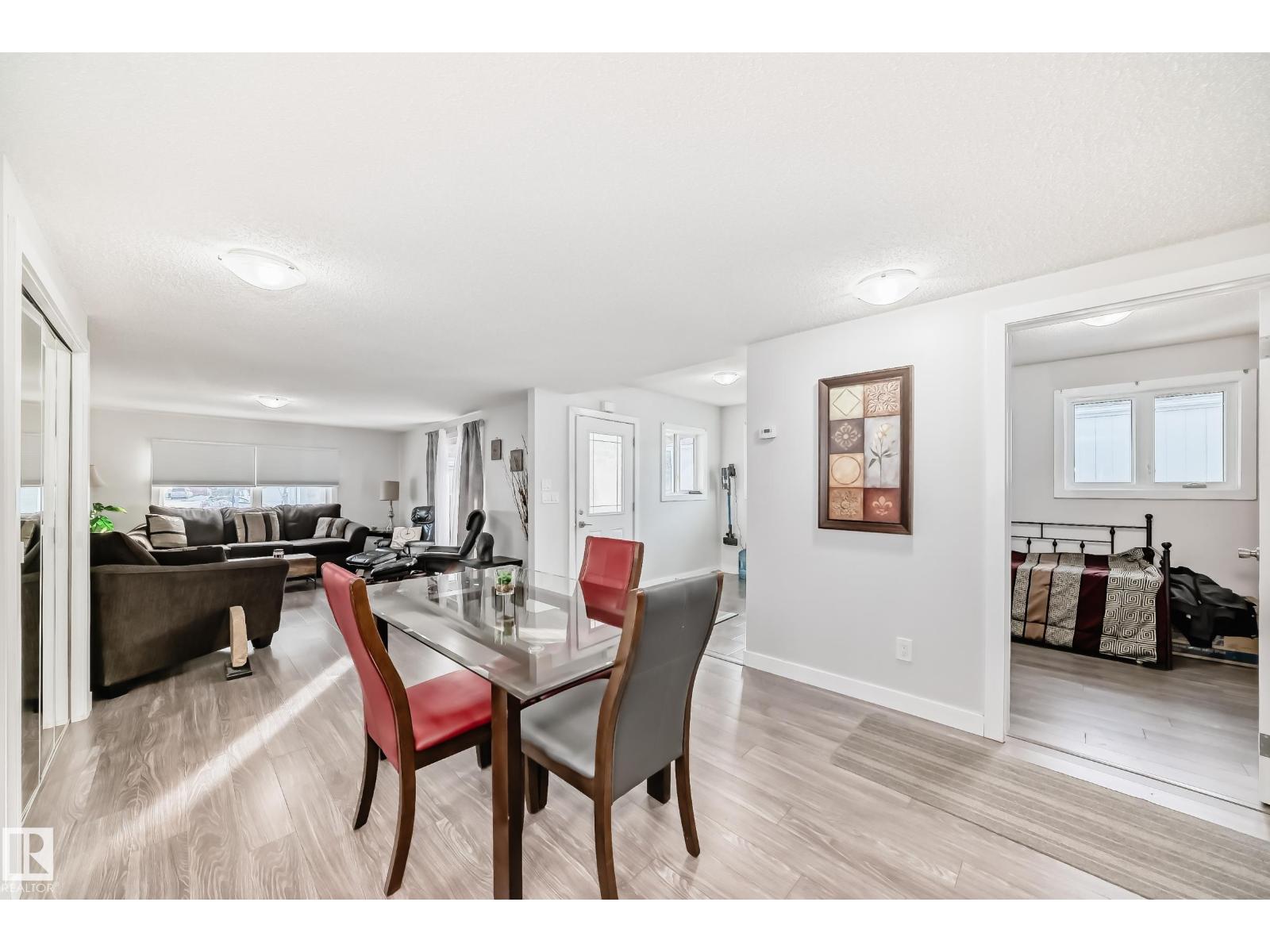 140 West View CR NW, Edmonton