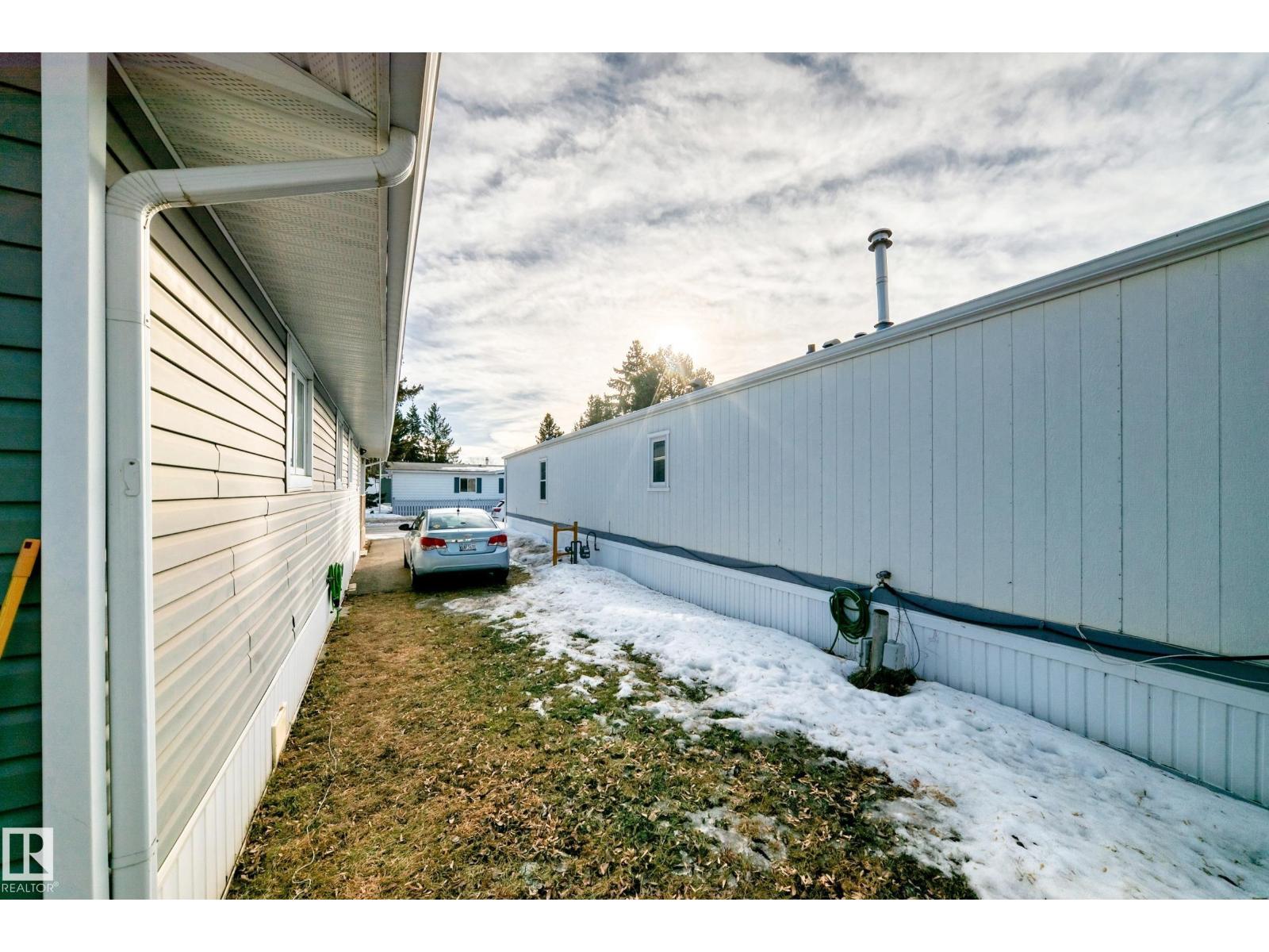 140 West View CR NW, Edmonton