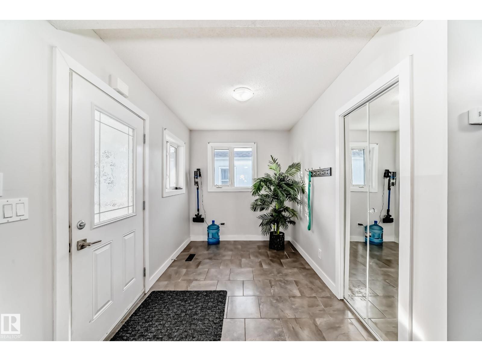 140 West View CR NW, Edmonton