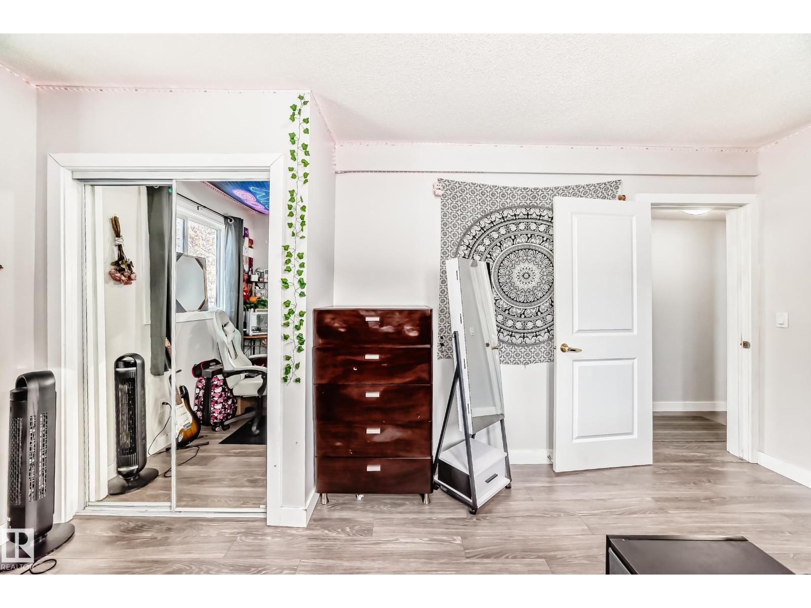 140 West View CR NW, Edmonton