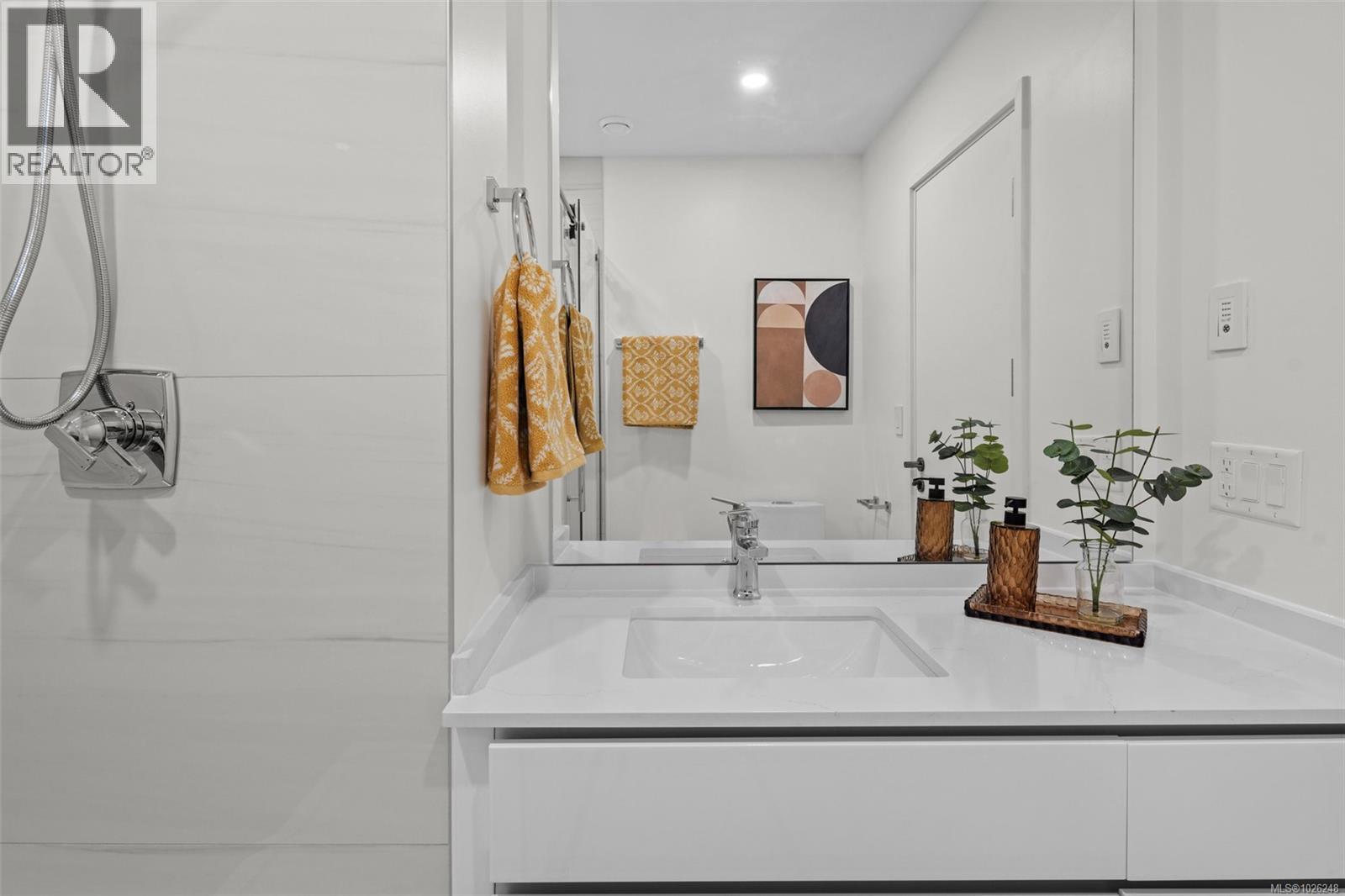 136 916 Orono Avenue, Langford