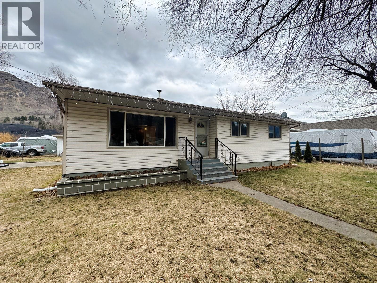 8176 Riverside Drive, Grand Forks