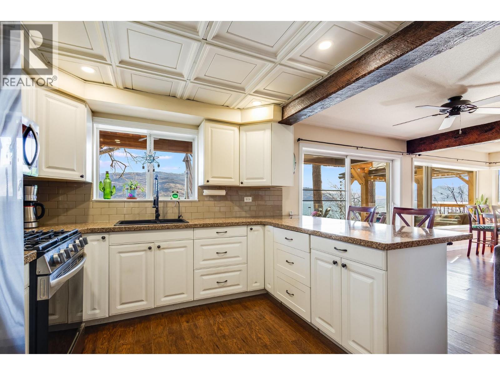 6271 Renfrew Road, Peachland