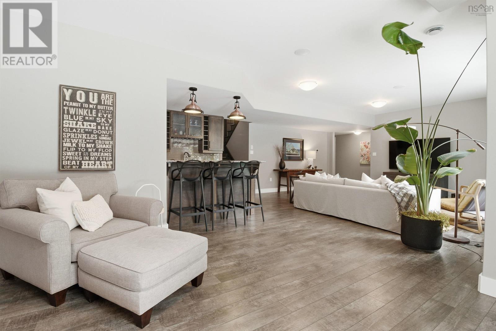 Property 32 of 49 of 12 Poplar Way