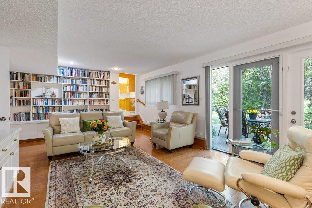 8 GREEN LEES PL, St. Albert