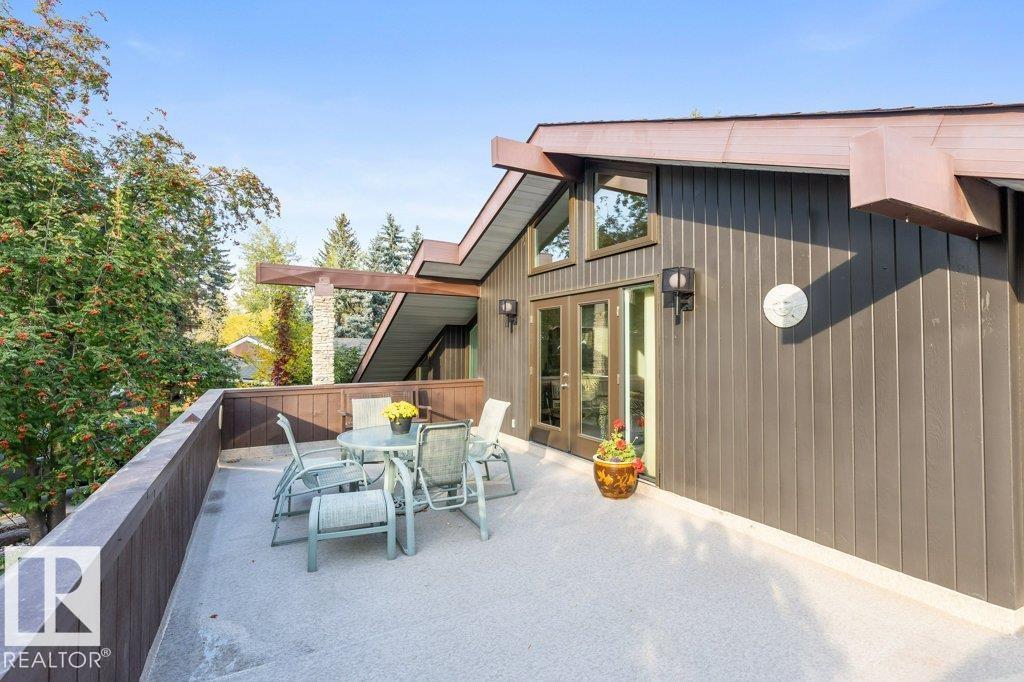 8 GREEN LEES PL, St. Albert