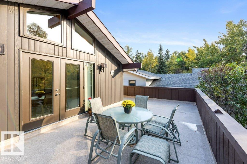 8 GREEN LEES PL, St. Albert