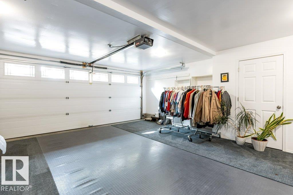 8 GREEN LEES PL, St. Albert