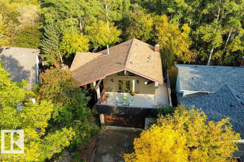 8 GREEN LEES PL, St. Albert