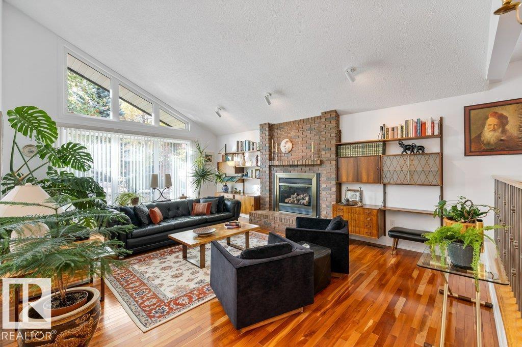 8 GREEN LEES PL, St. Albert