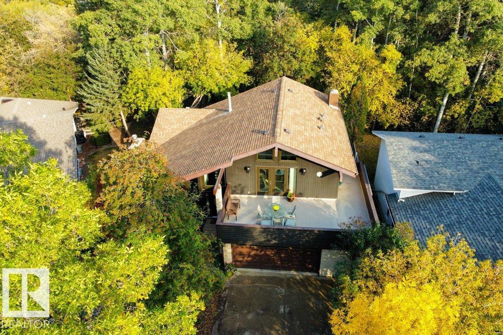 8 GREEN LEES PL, St. Albert