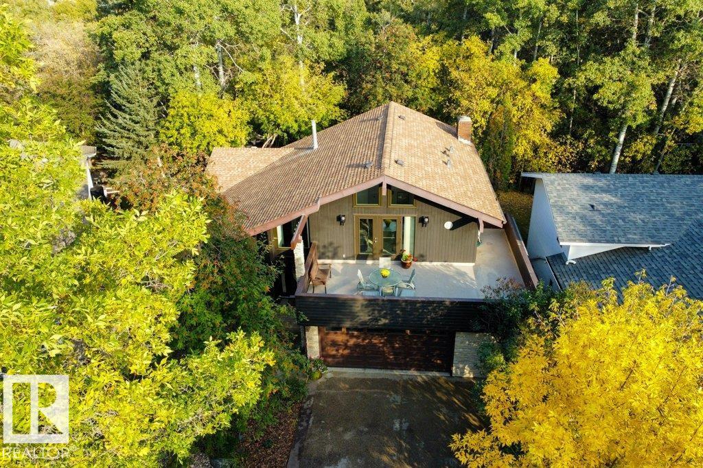 8 GREEN LEES PL, St. Albert