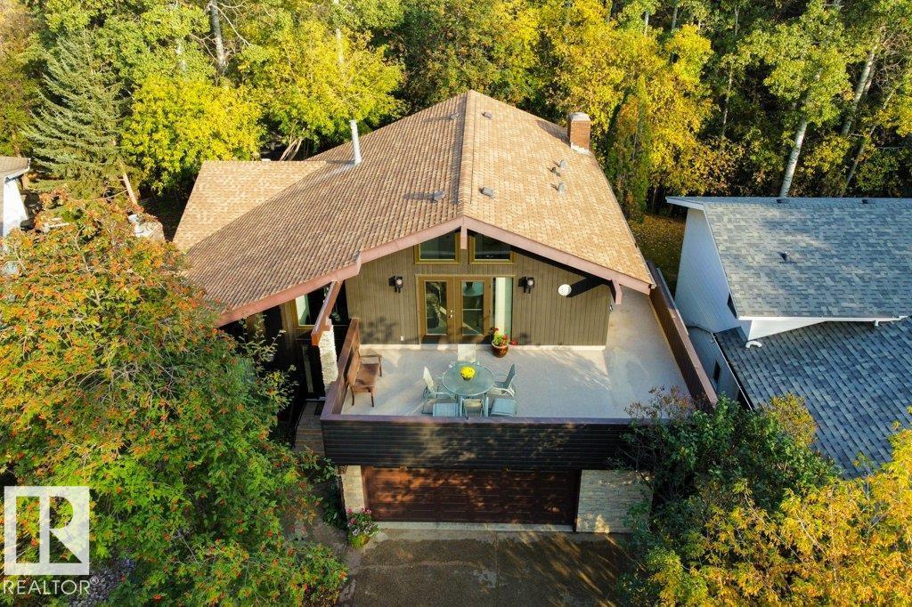 8 GREEN LEES PL, St. Albert