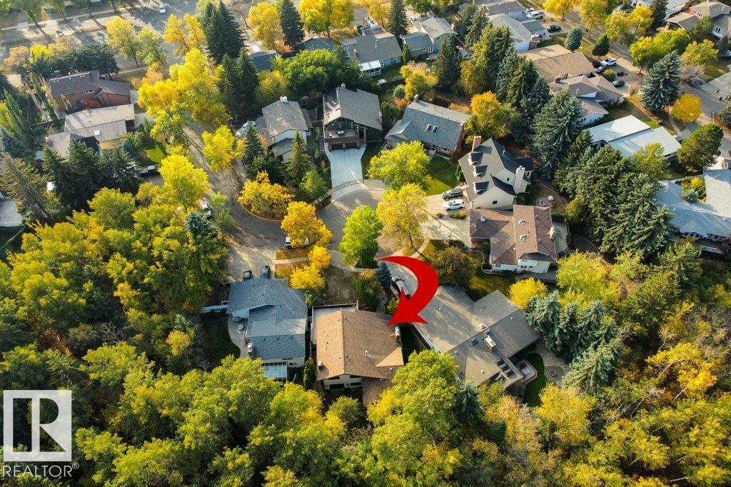 8 GREEN LEES PL, St. Albert