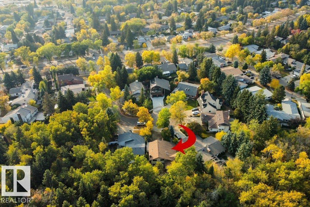 8 GREEN LEES PL, St. Albert