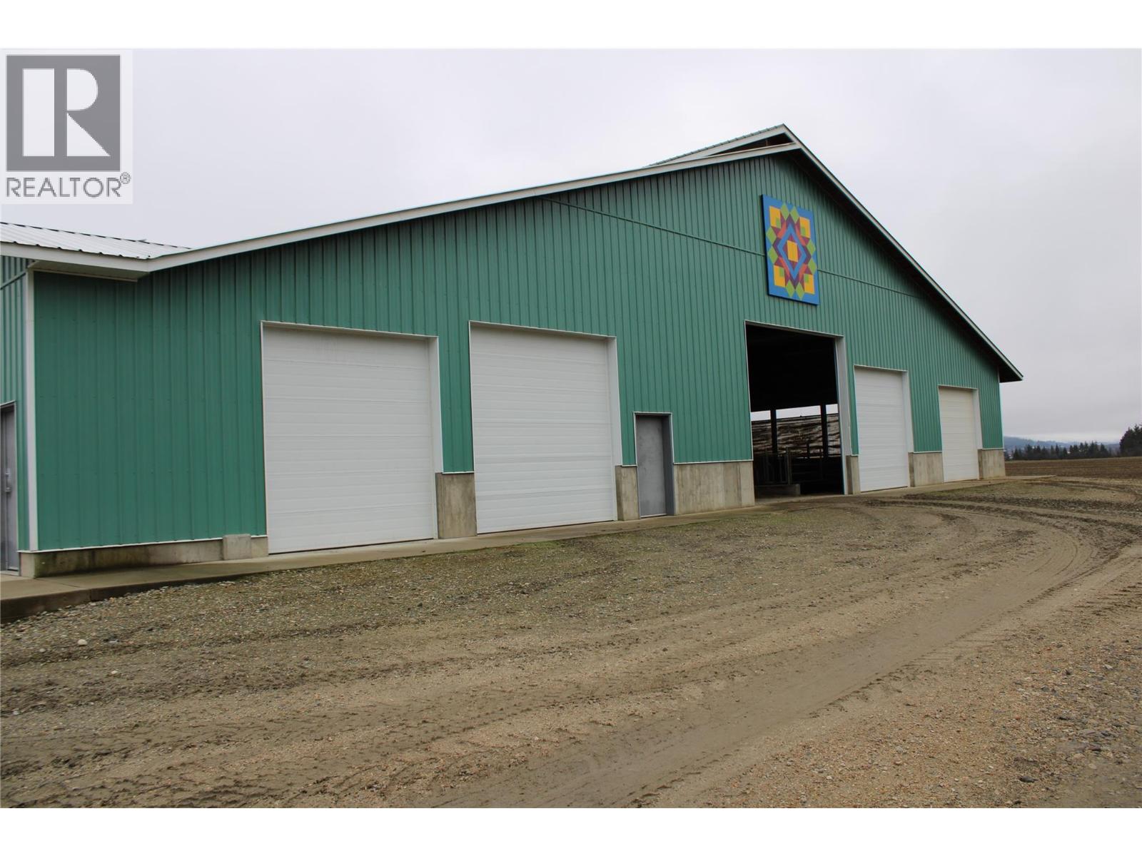 4809 Back Enderby Road, Spallumcheen