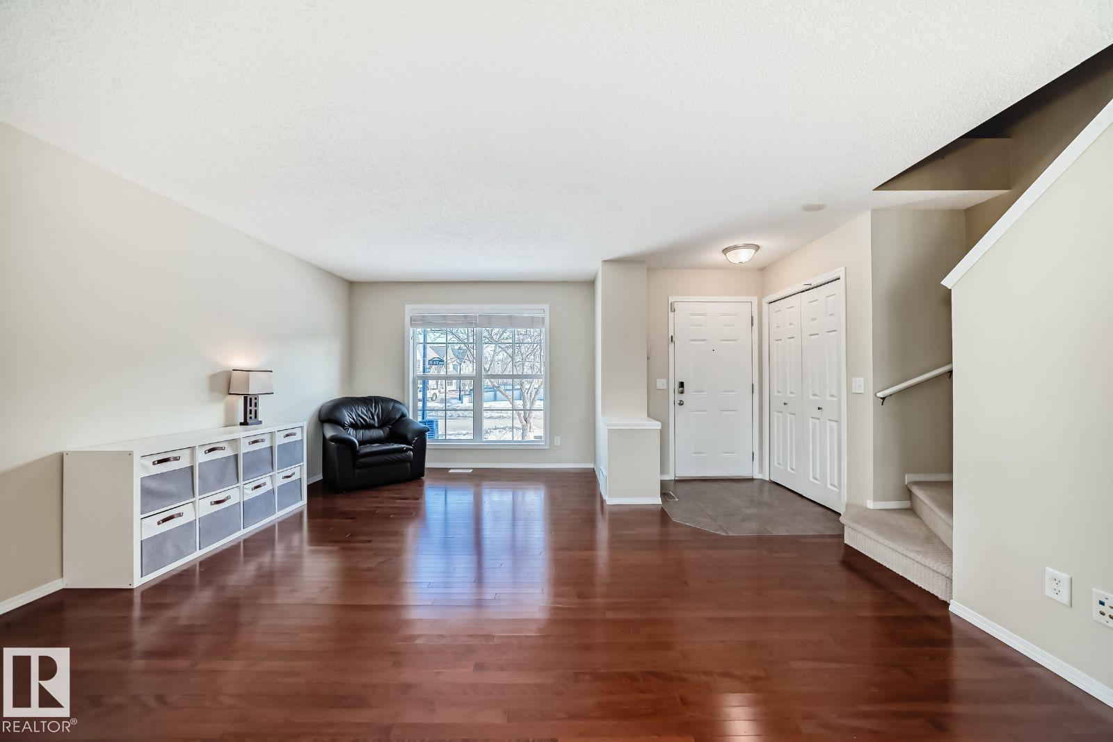 1412 75 ST SW, Edmonton