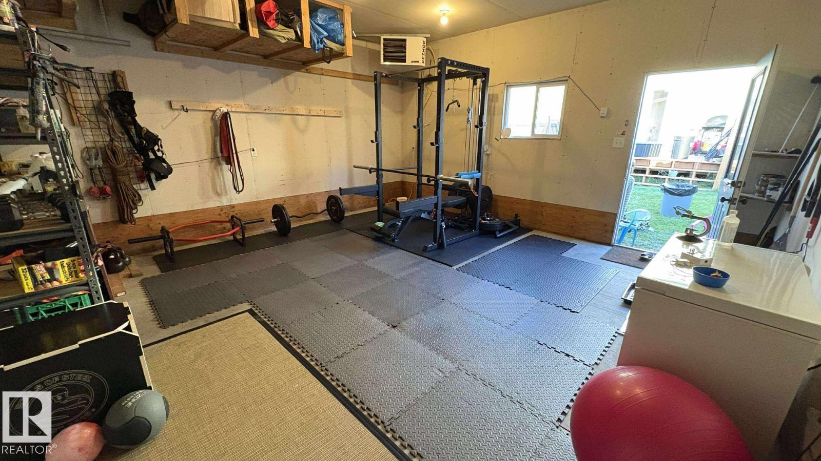 1412 75 ST SW, Edmonton