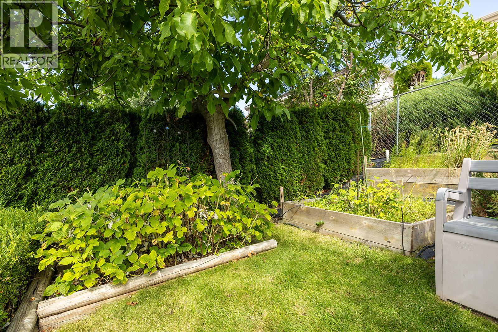 1337 Bentien Road, Kelowna