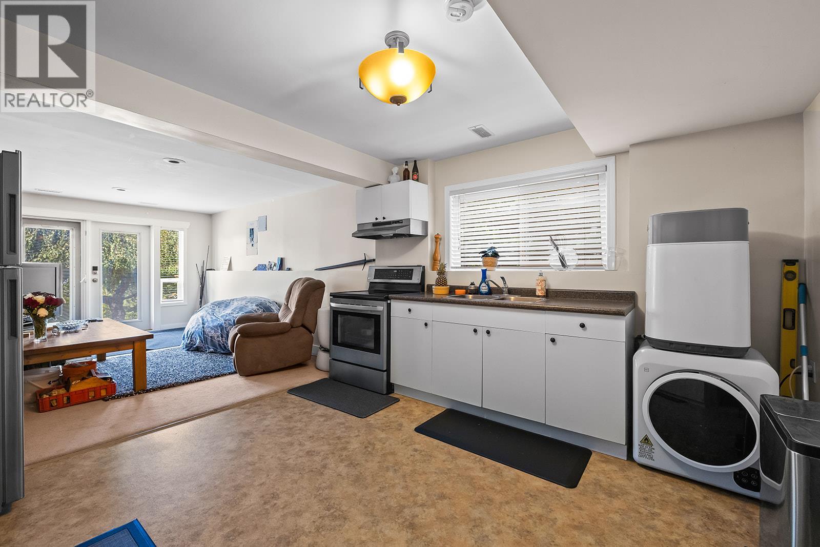 1337 Bentien Road, Kelowna