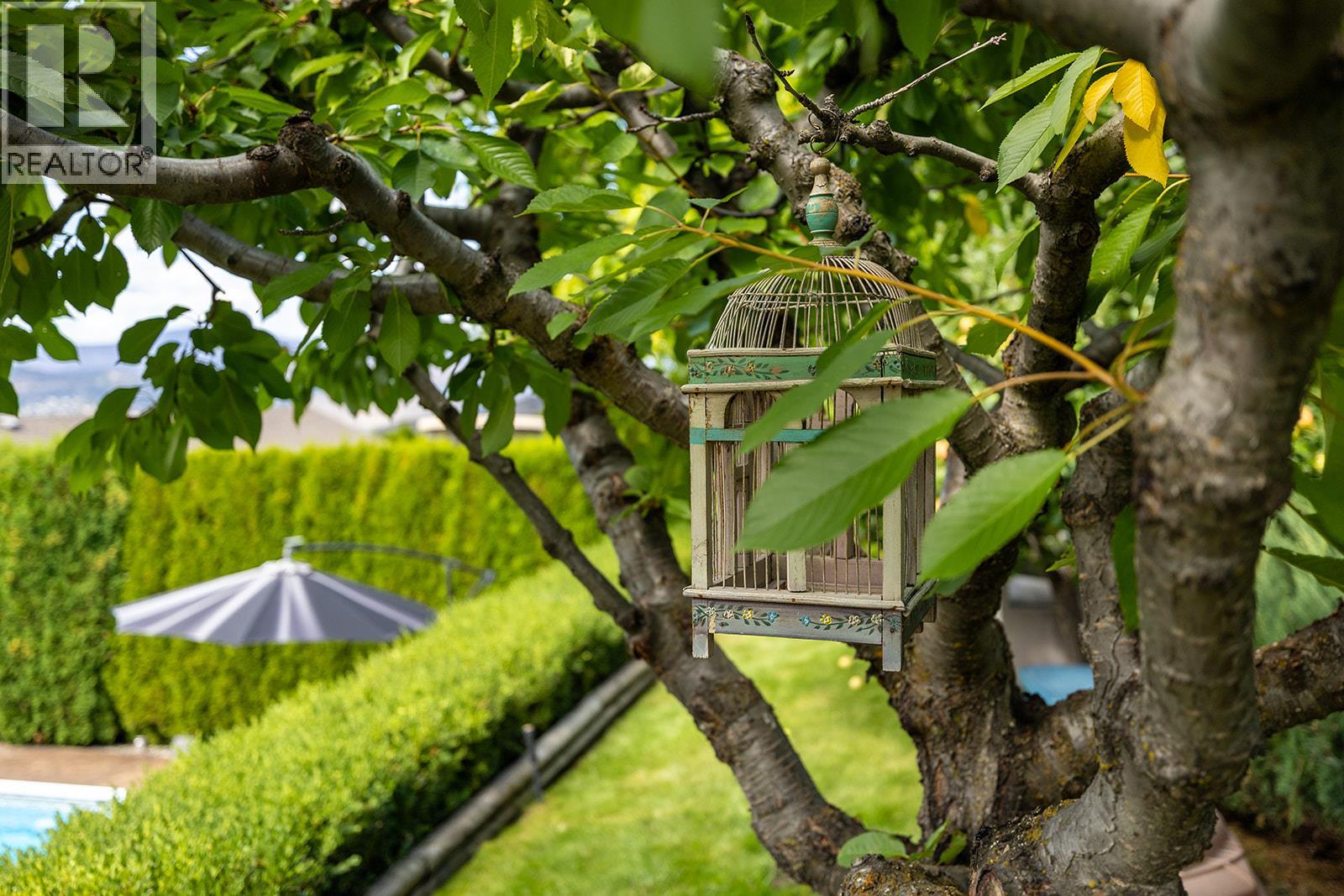 1337 Bentien Road, Kelowna