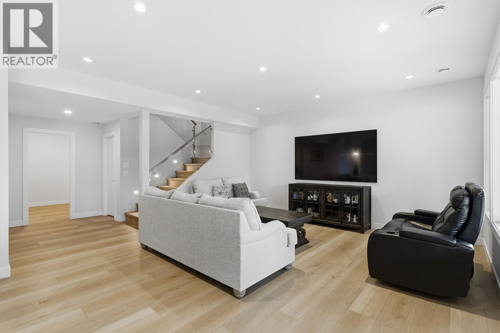 10283 Beacon Hill Drive, Lake Country