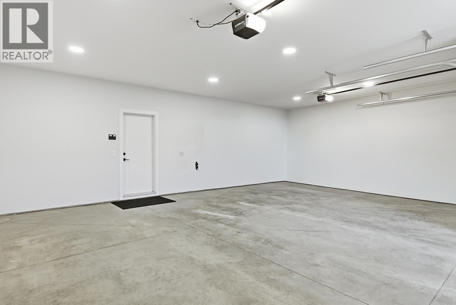 10283 Beacon Hill Drive, Lake Country