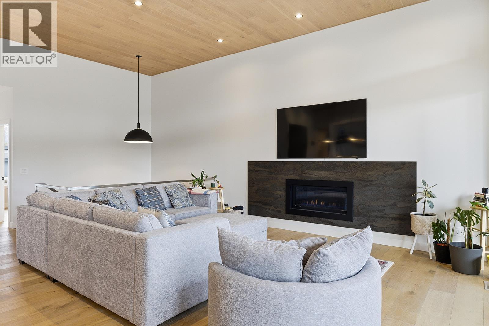 10283 Beacon Hill Drive, Lake Country