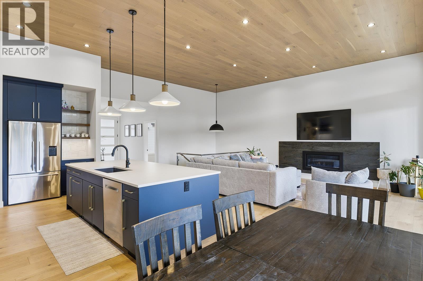 10283 Beacon Hill Drive, Lake Country