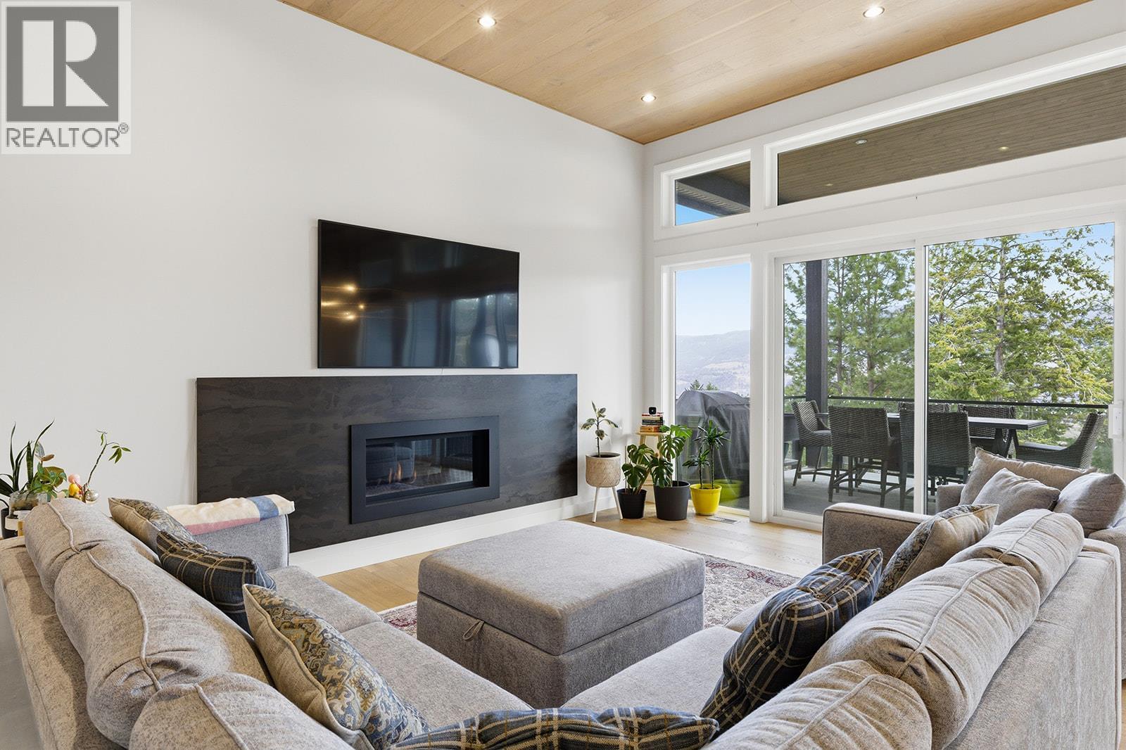 10283 Beacon Hill Drive, Lake Country