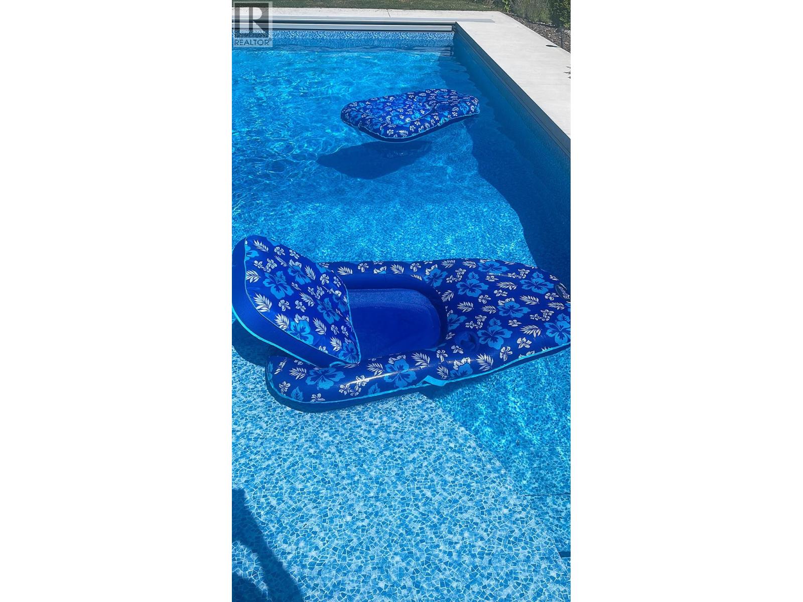 10283 Beacon Hill Drive, Lake Country