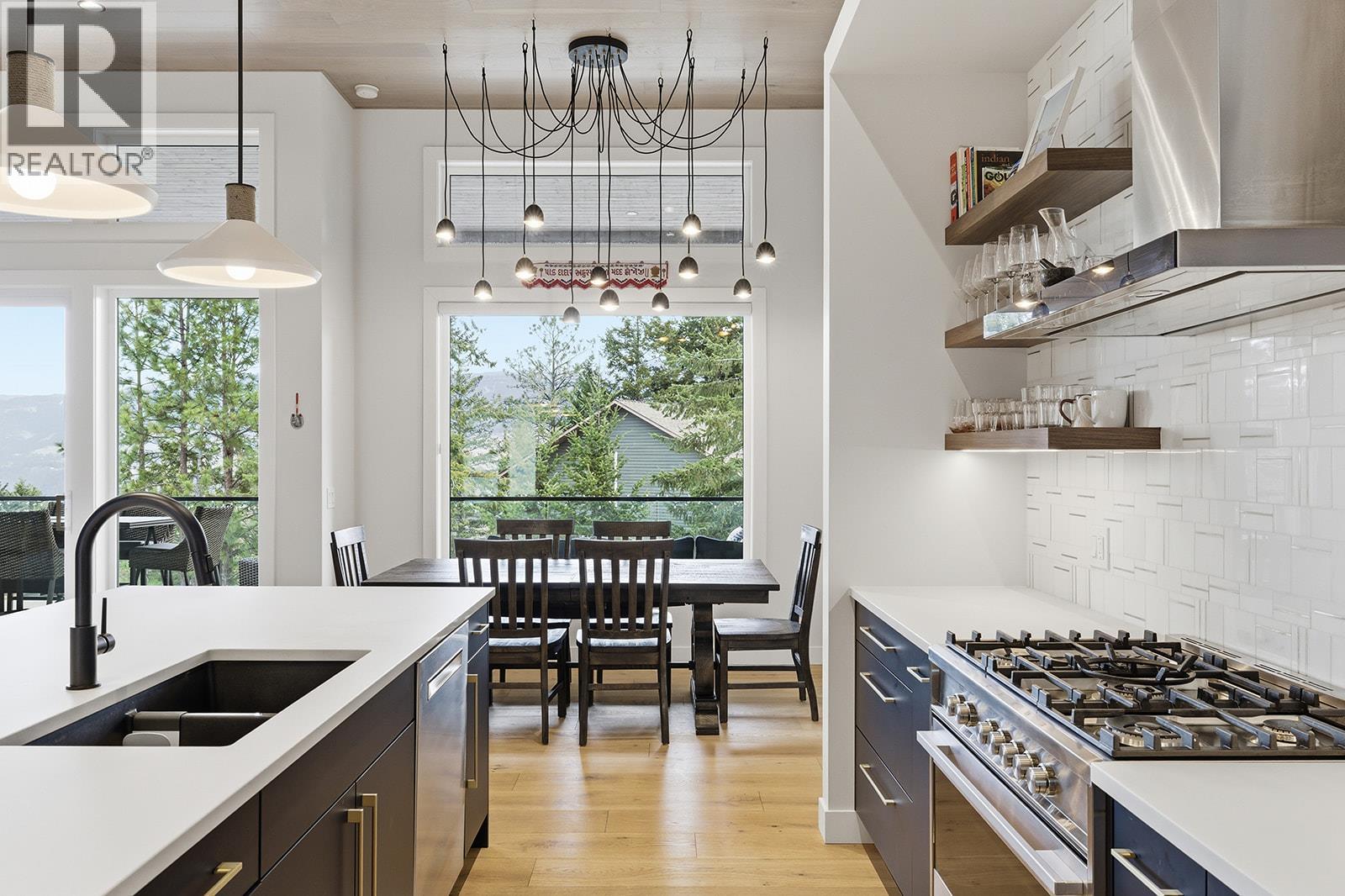 10283 Beacon Hill Drive, Lake Country