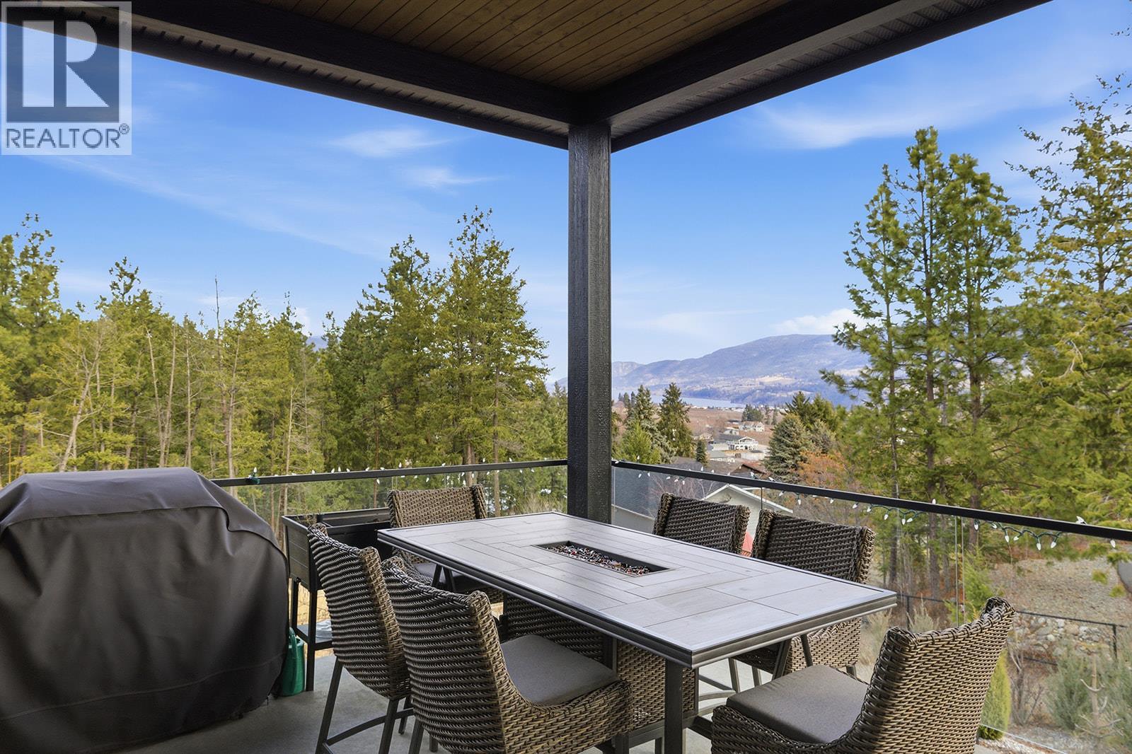 10283 Beacon Hill Drive, Lake Country