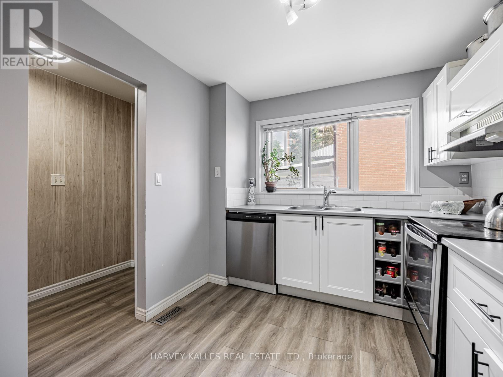 #1 349 DRIFTWOOD AVENUE - 16