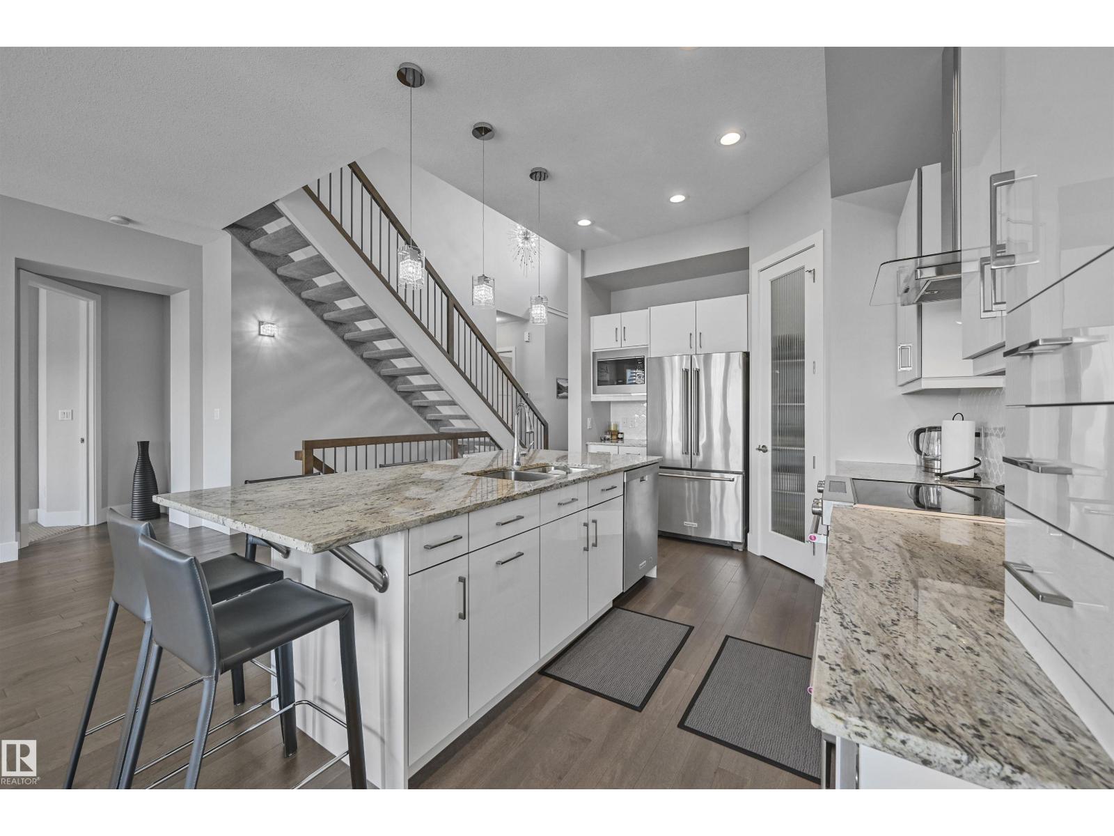 1025 HUCKELL PL SW, Edmonton