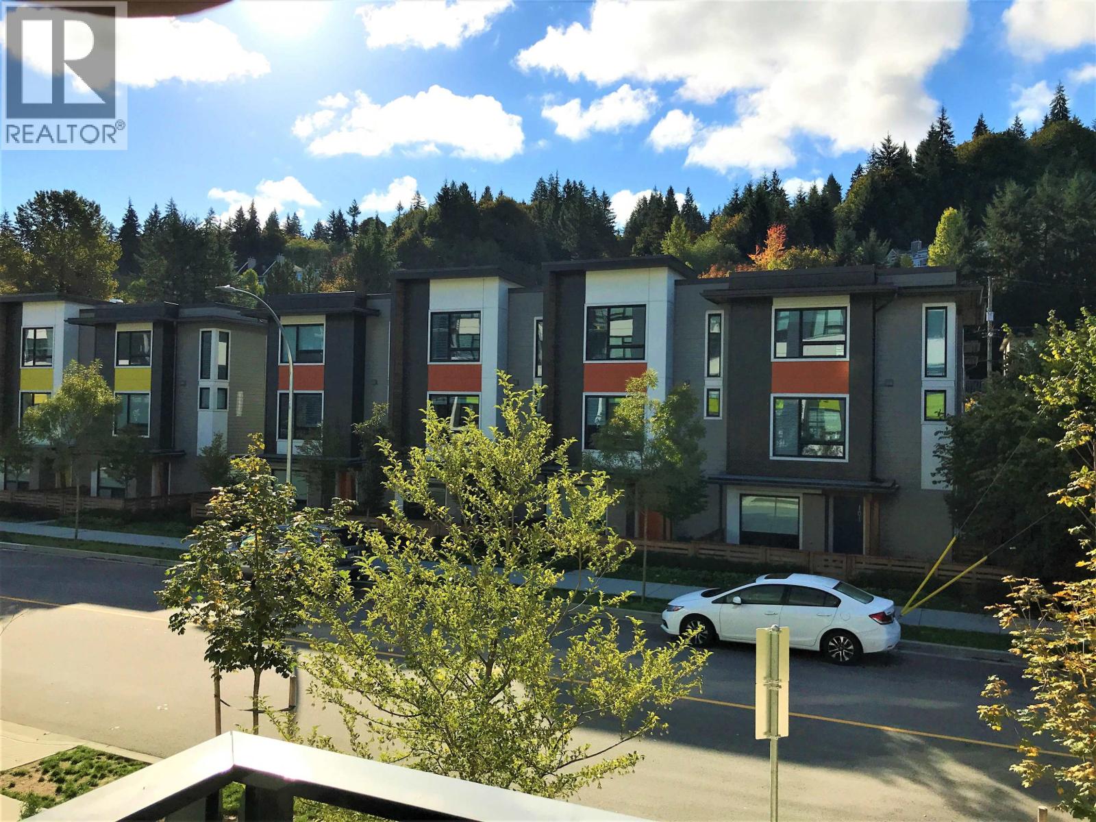 213 3018 ST GEORGE STREET, Port Moody