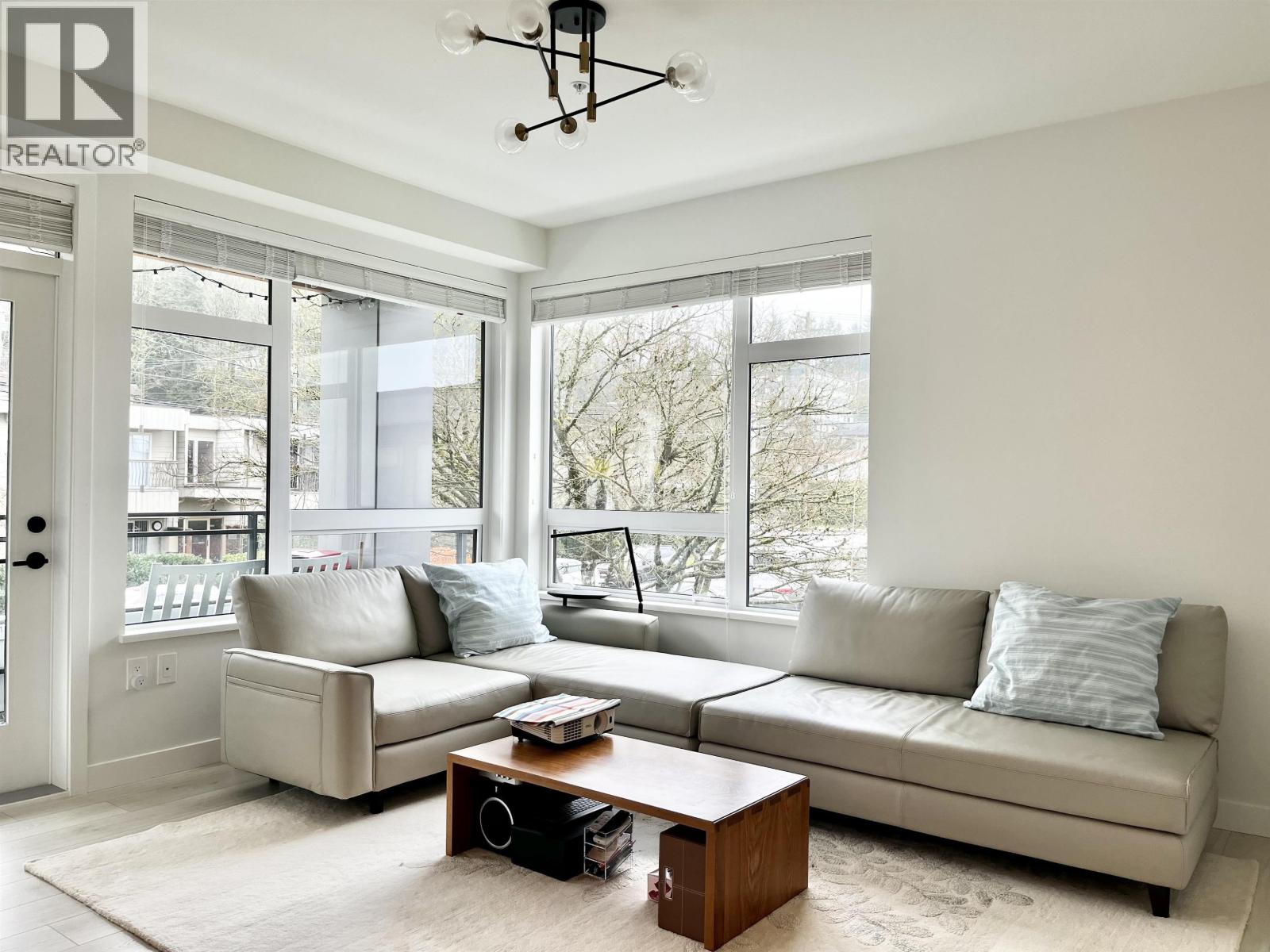 213 3018 ST GEORGE STREET, Port Moody