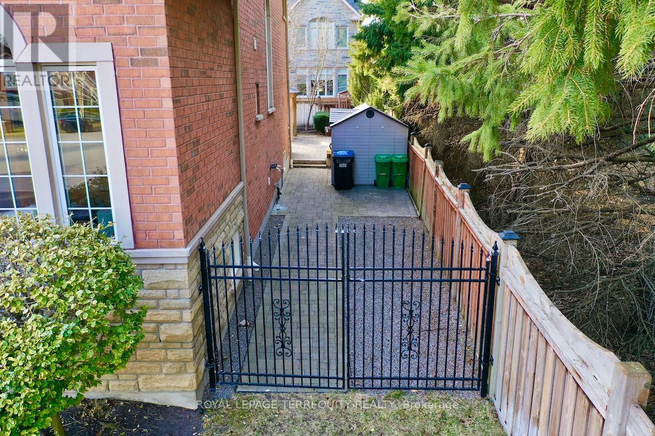 26 ANTRIM COURT, Caledon (Caledon East), Ontario, L7C1R1 — Photo 10