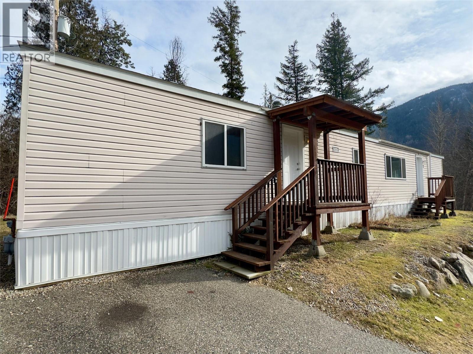 4029 Broadwater Road Unit# 2, Robson