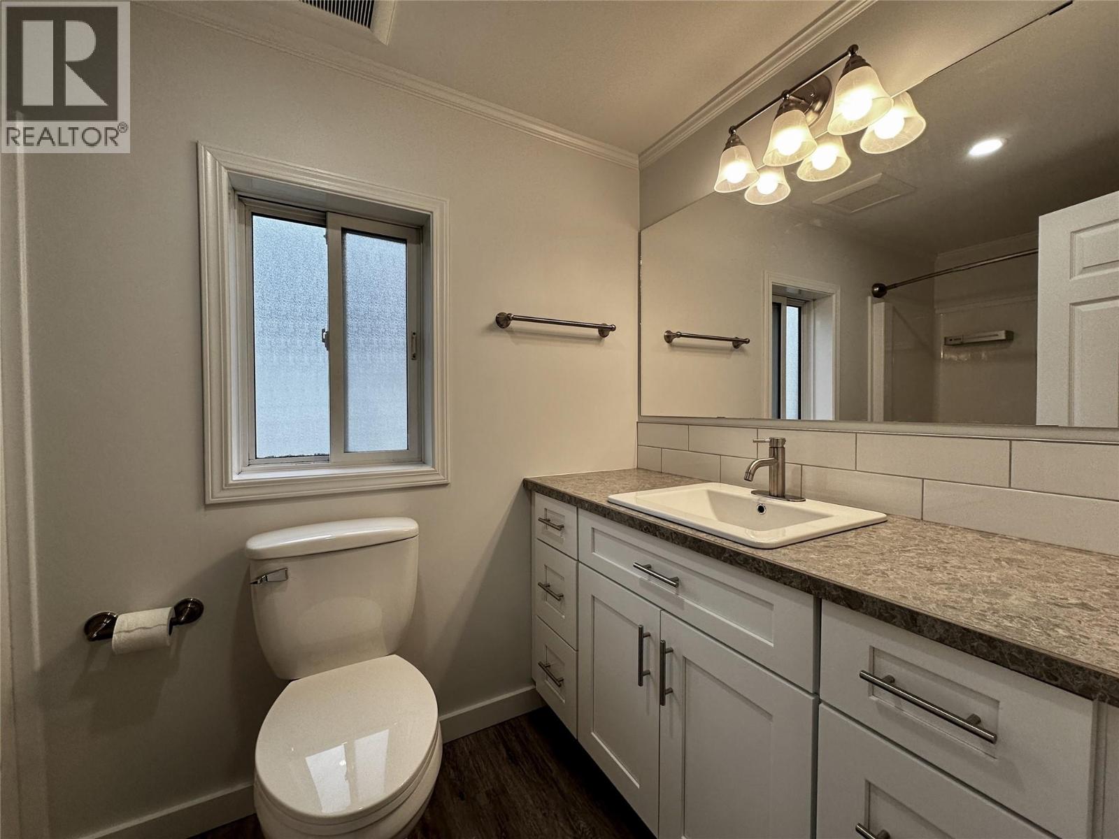 4029 Broadwater Road Unit# 2, Robson