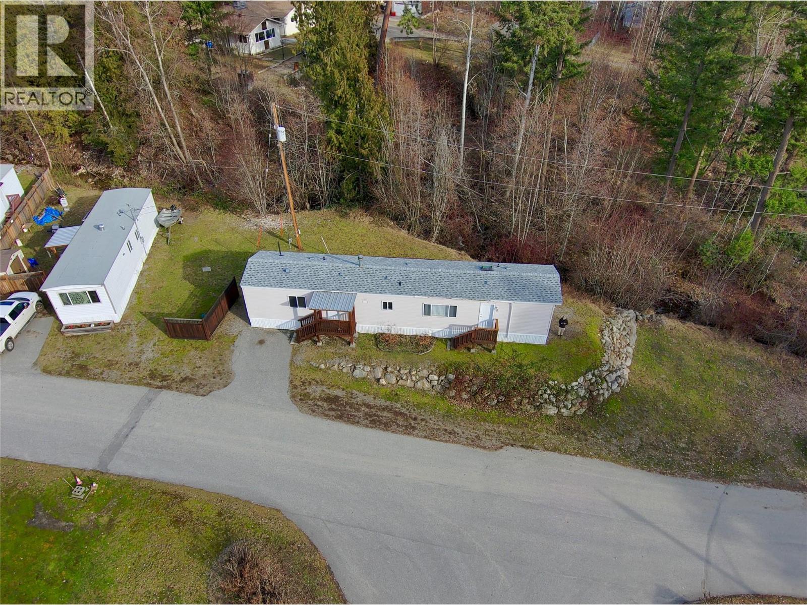 4029 Broadwater Road Unit# 2, Robson