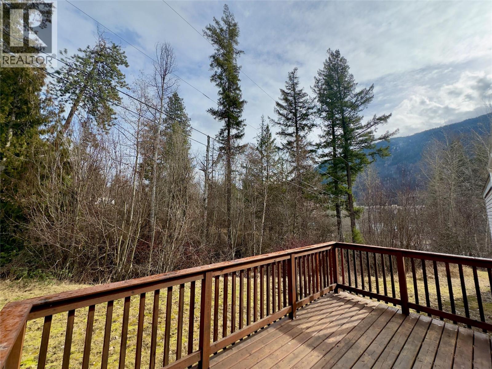 4029 Broadwater Road Unit# 2, Robson