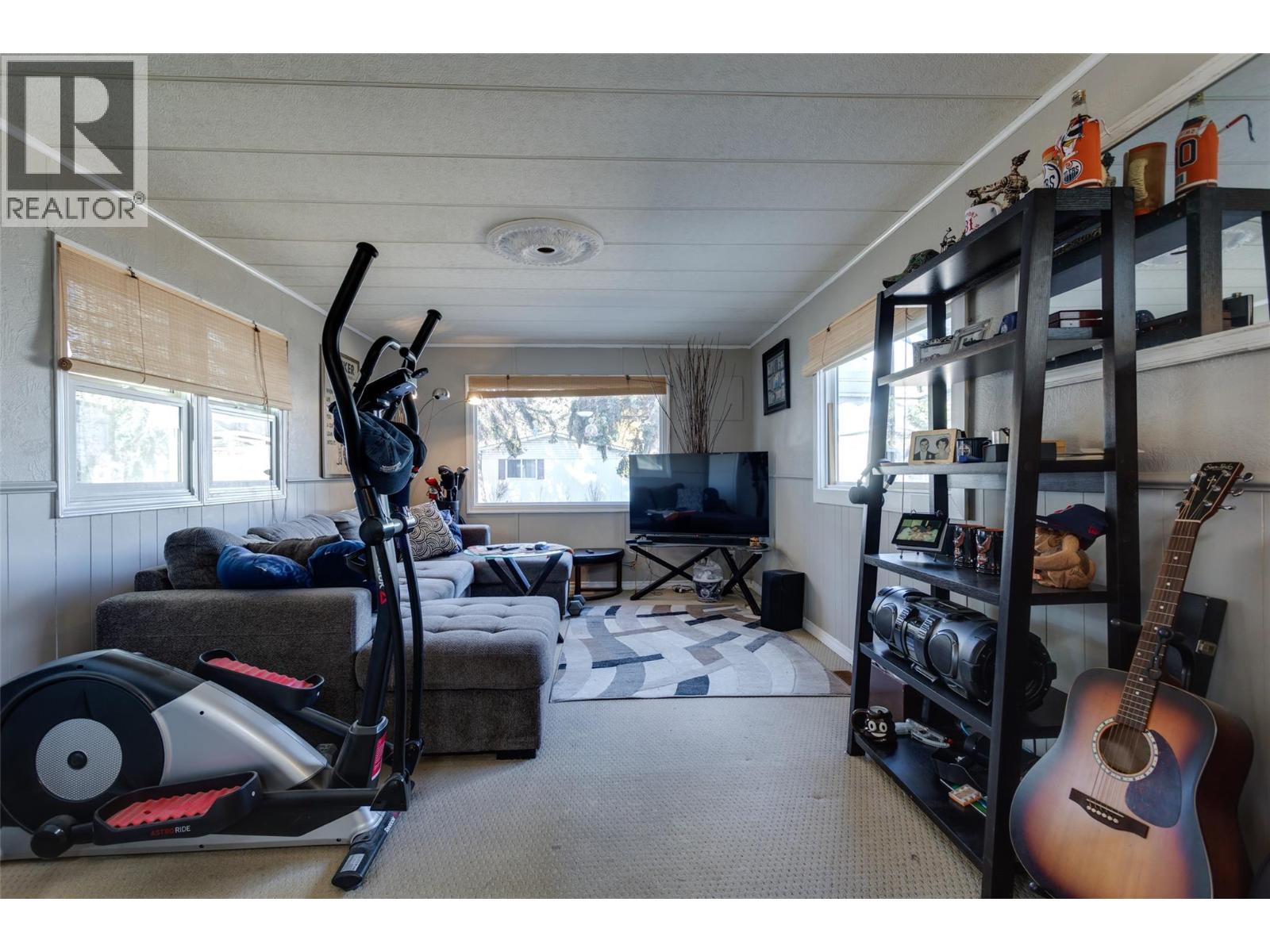 #26 3535 Casorso Road - 10