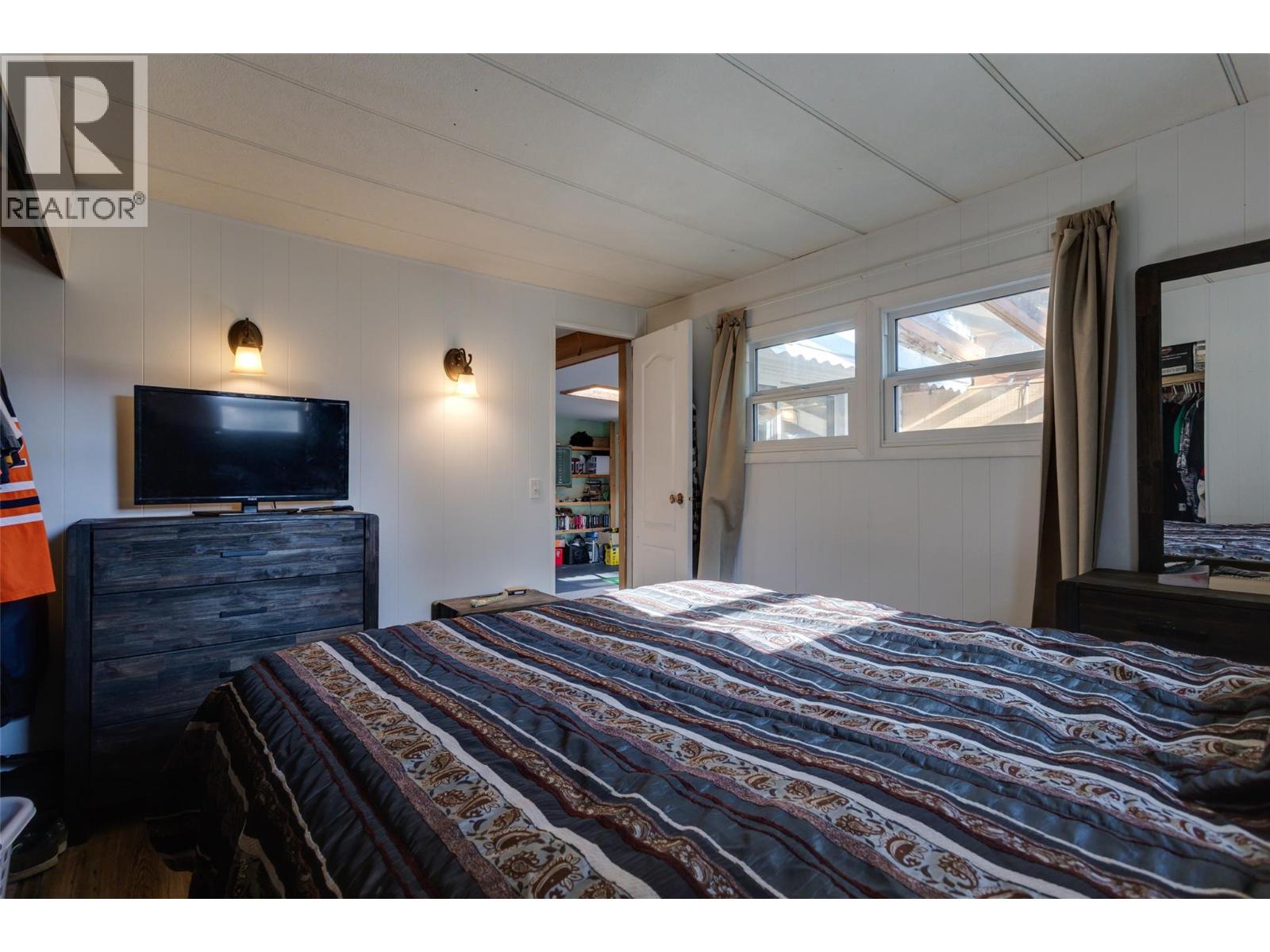 #26 3535 Casorso Road - 20
