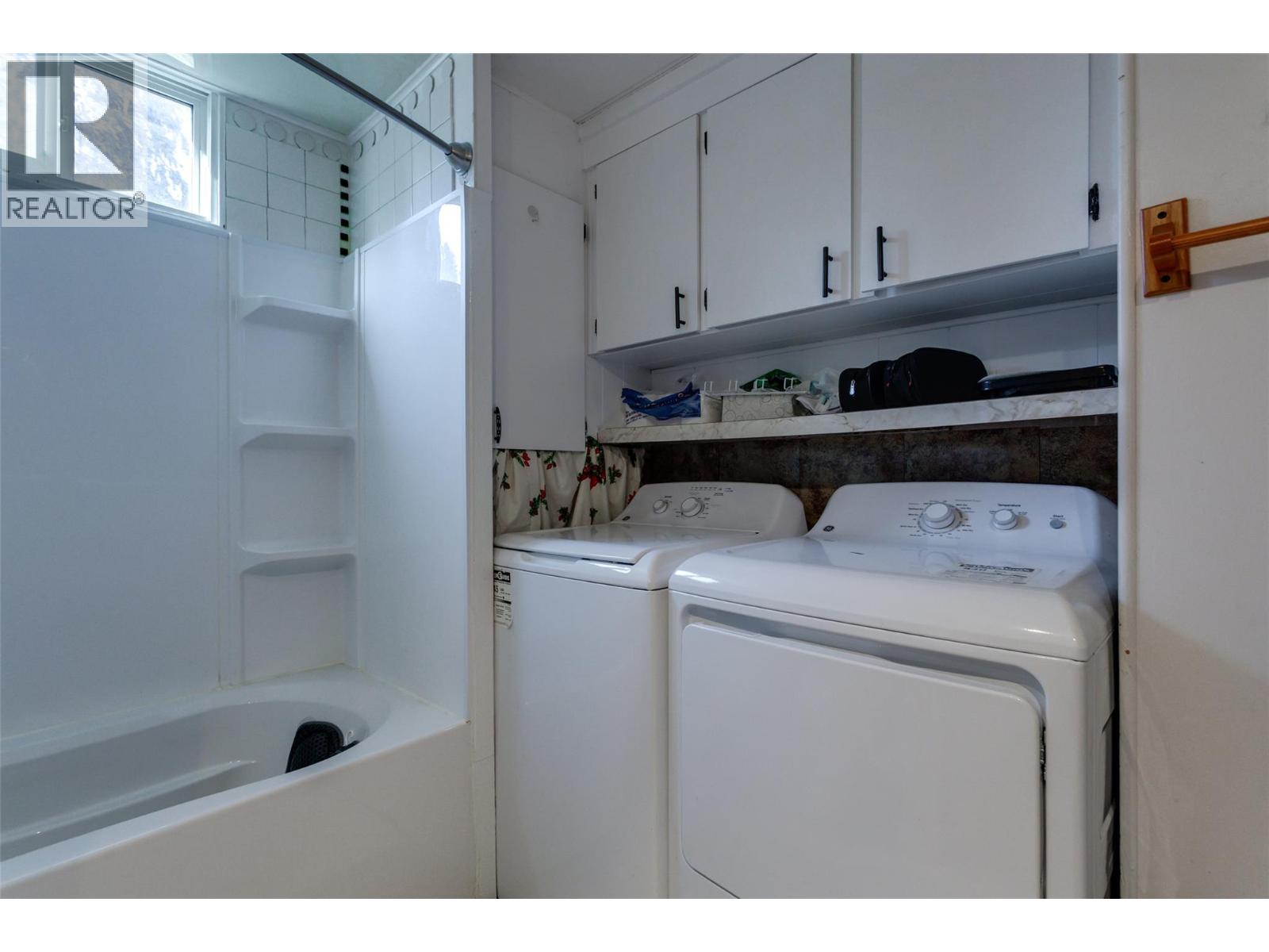 #26 3535 Casorso Road - 24