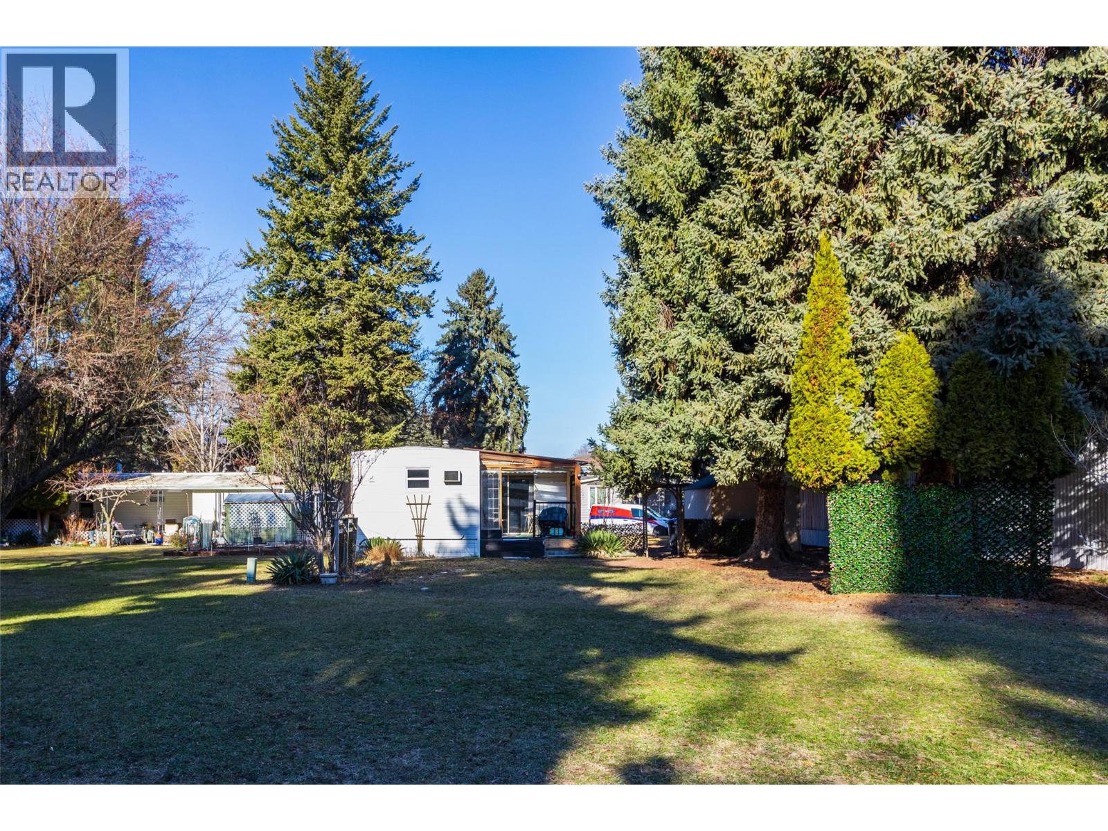 #26 3535 Casorso Road - 26
