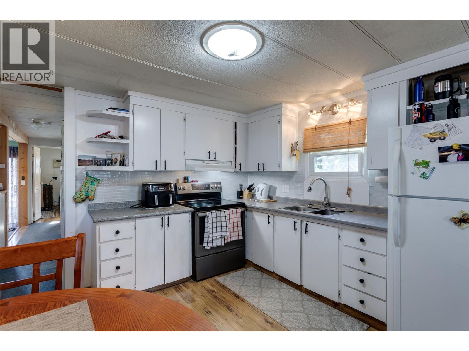 #26 3535 Casorso Road - 8